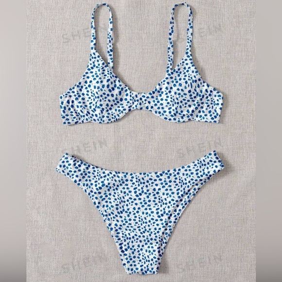 Size small, Blue floral bikini (top + bottom) NEVER WORN - Picture 7 of 7